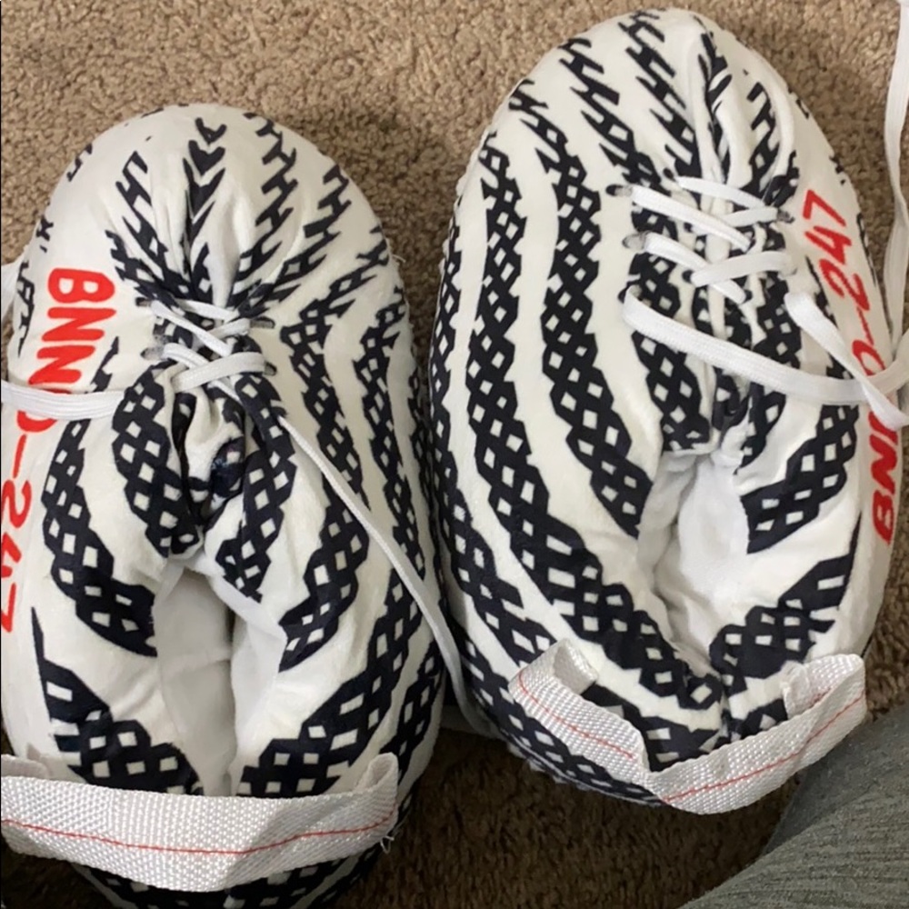 Yeezy slippers